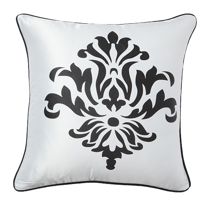 Подушка с геральдическими лилиями Fleur de Lys II White Подушка с геральдическими лилиями Fleur de Lys II White