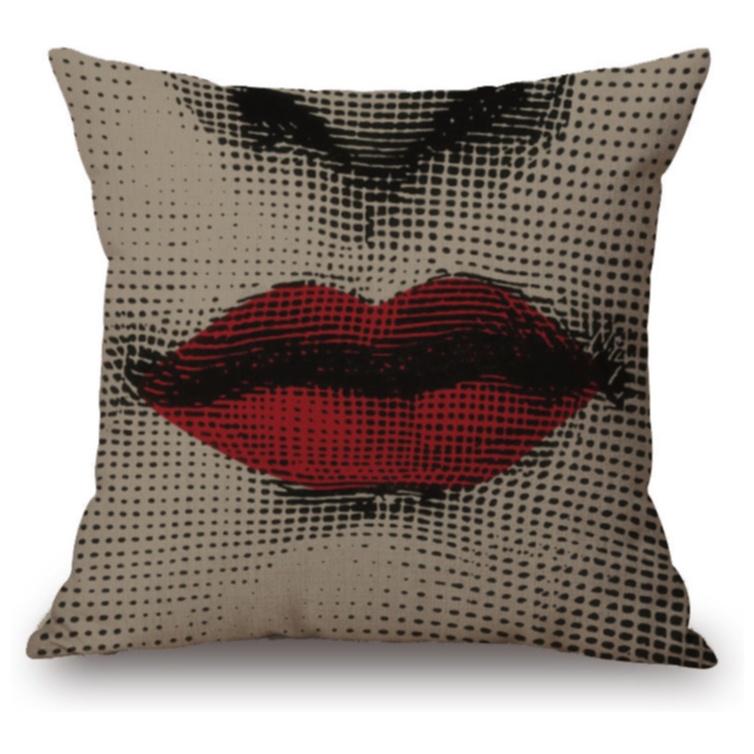 Подушка с портретом Лины Пьеро Форназетти Red Lips Подушка с портретом Лины Пьеро Форназетти Red Lips
