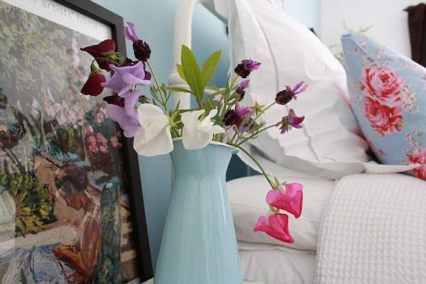 guest-room
