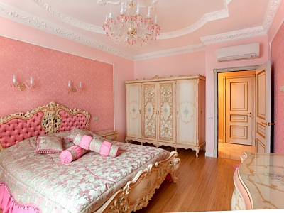 Дворцовая классика (фото готовой квартиры)